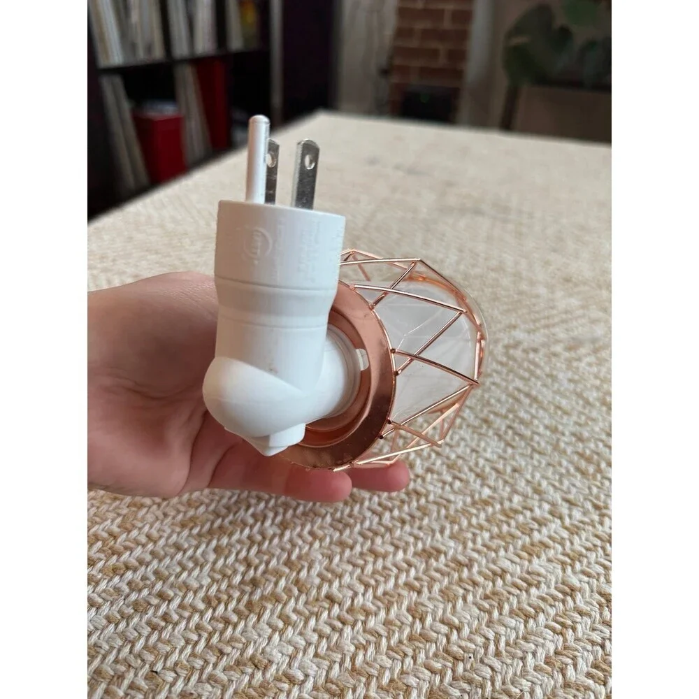 Scentsy rose gold wall plug in smell